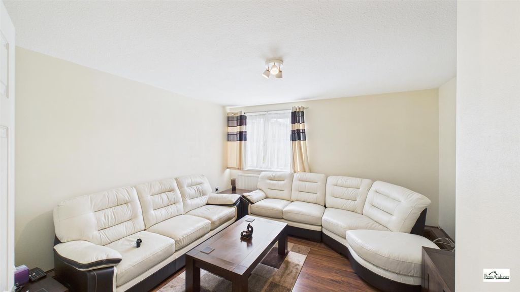 Property photo 2 of 11 Cam02085G0-Pr0204-Still004.Jpg