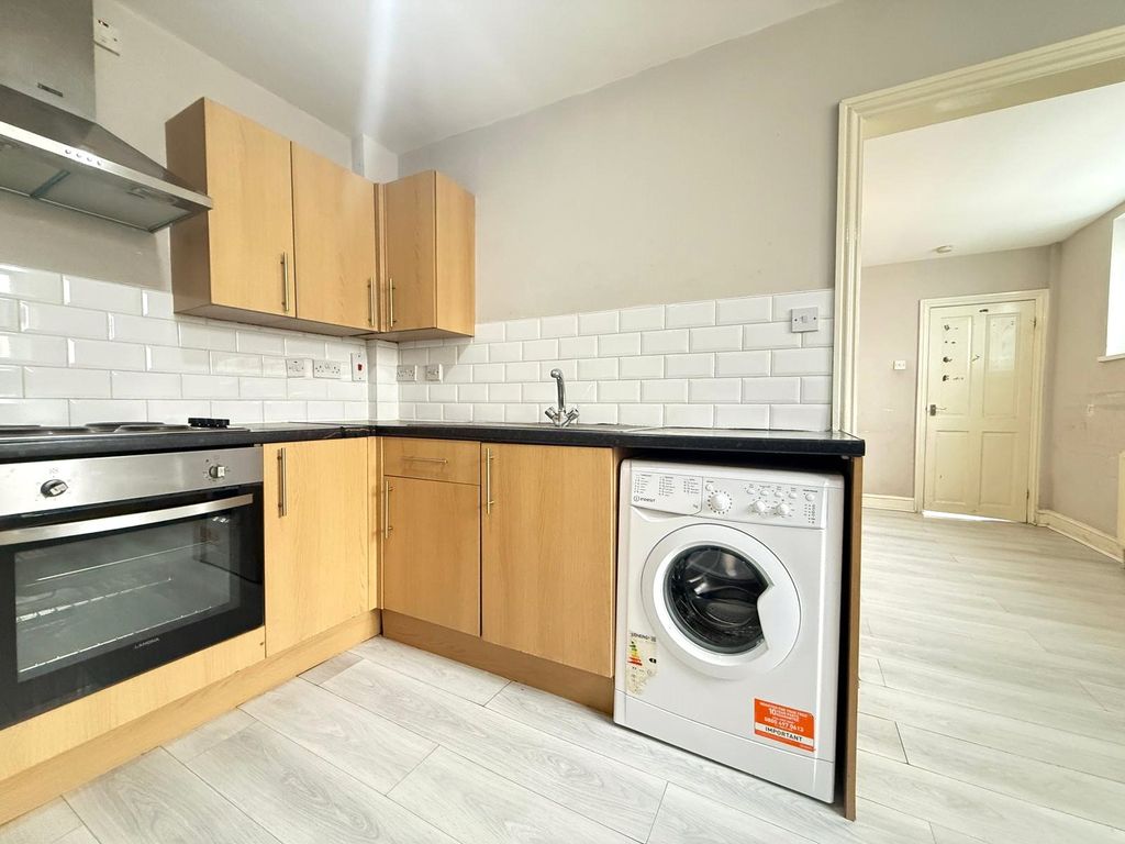 Property photo 3 of 12 Picture No. 15