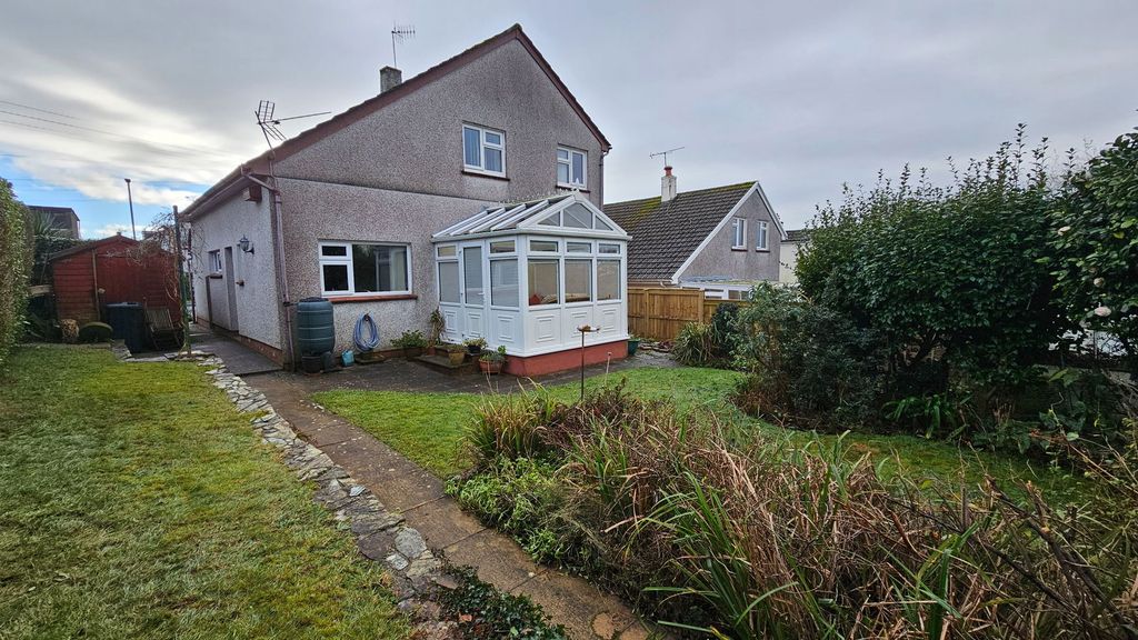 Property photo 2 of 8