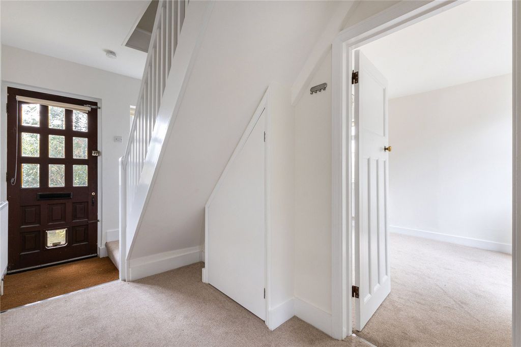 Property photo 2 of 12 Picture No. 27