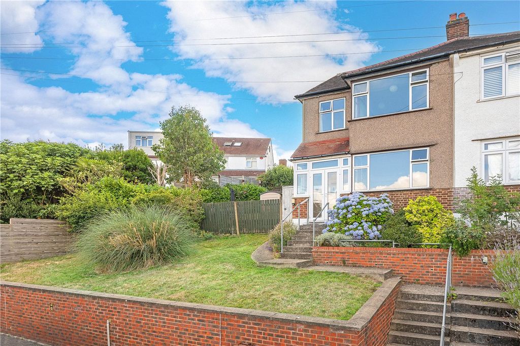 Property photo 1 of 22 Picture No. 06