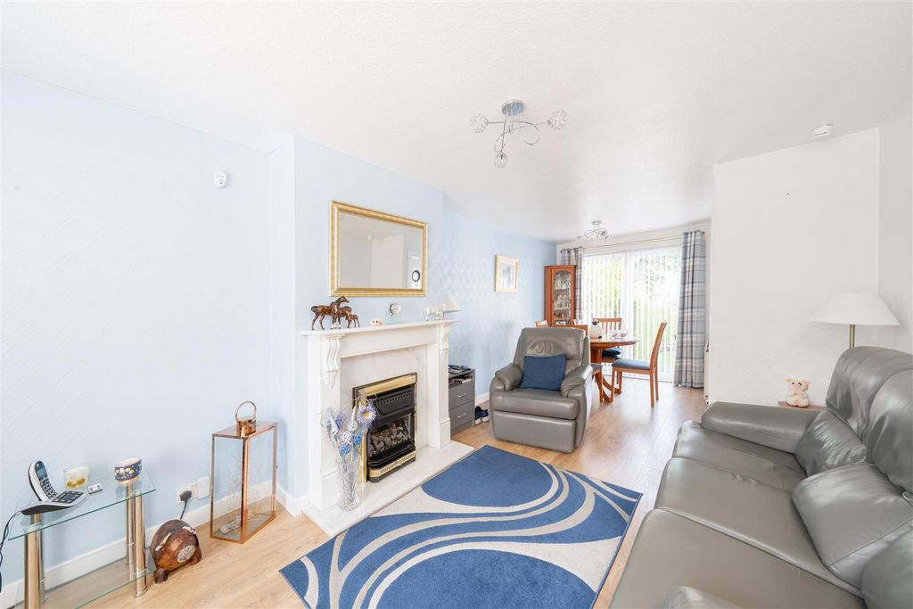 Property photo 3 of 19 37_Corslet_Road-03.Jpg