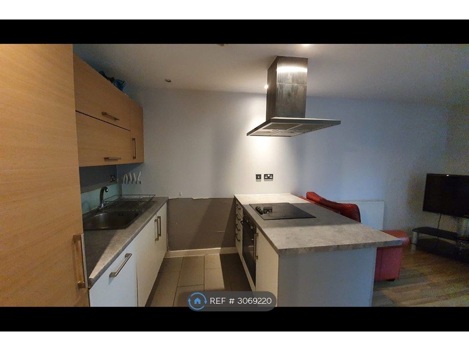Property photo 3 of 10 Cooking Area