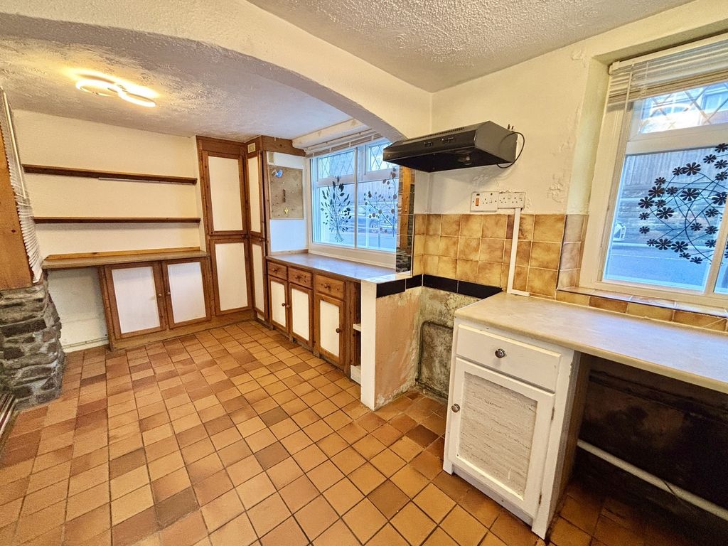 Property photo 2 of 26 Kitchen