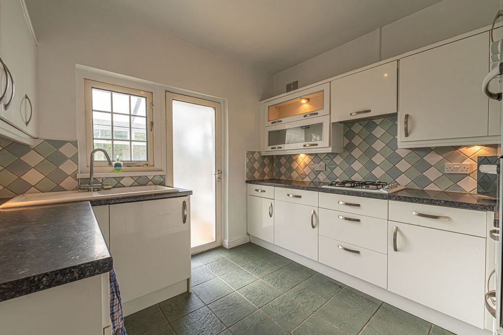 Property photo 3 of 30