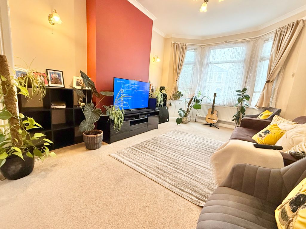 Property photo 3 of 9 Img_3789