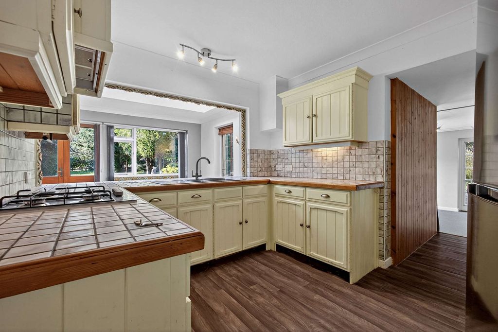 Property photo 3 of 14 Picture No. 02