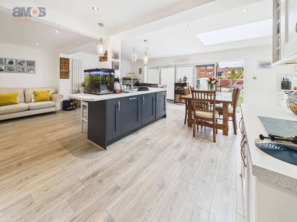 Property photo 2 of 21 4516191