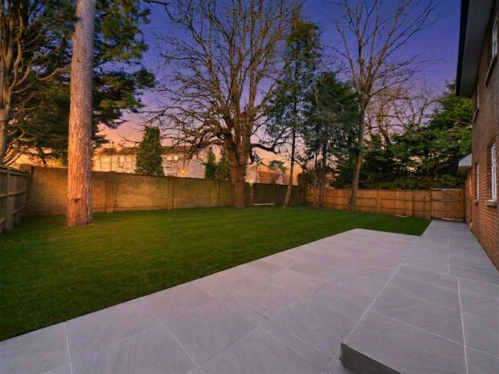 Property photo 3 of 41