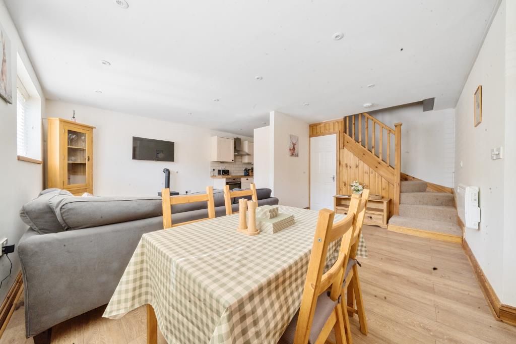 Property photo 3 of 20 Dining Area