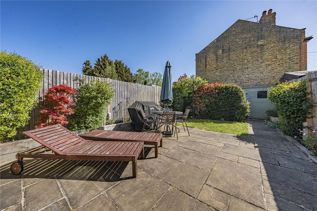 Property photo 2 of 12 Picture No. 15