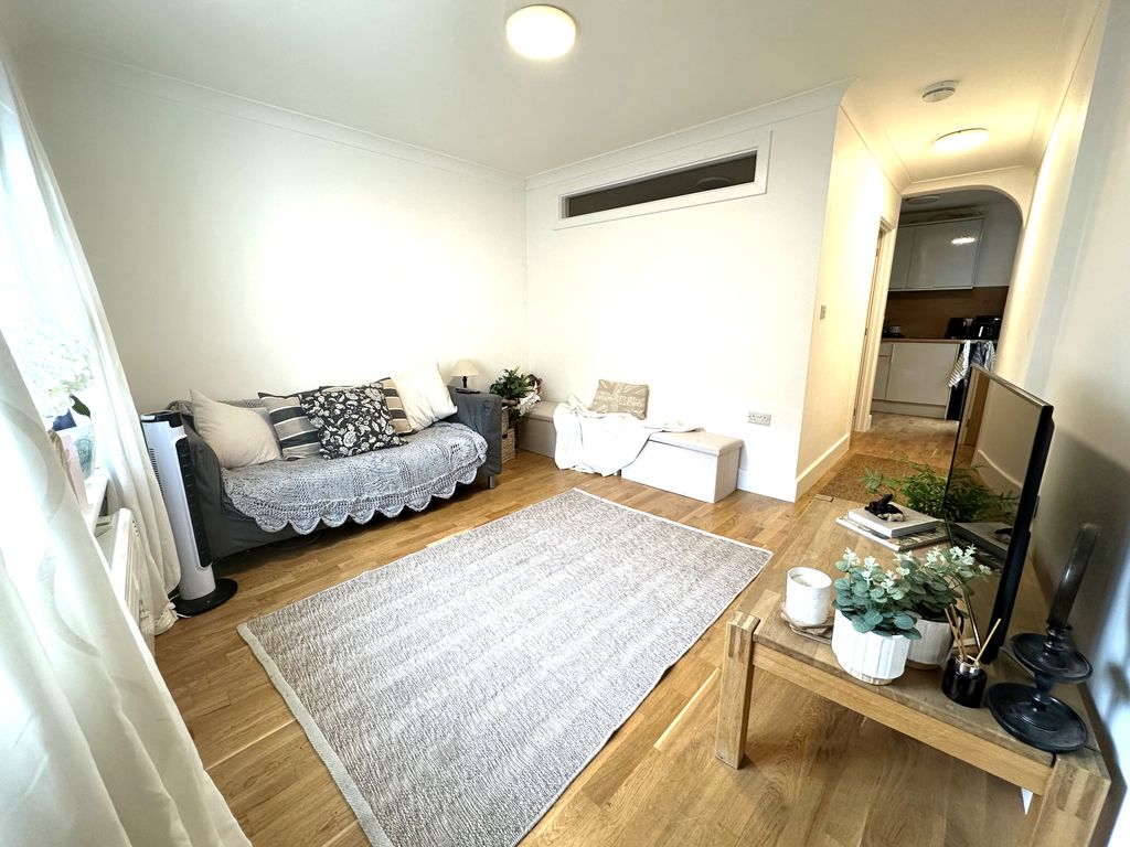 Property photo 2 of 7 Img_3637