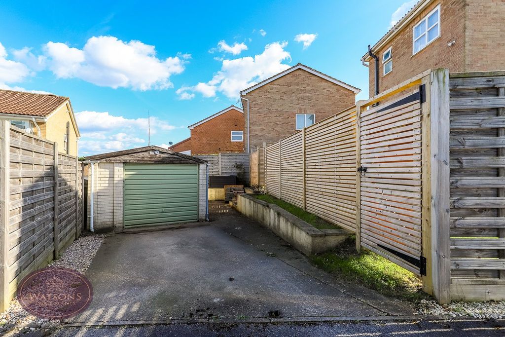 Property photo 2 of 25