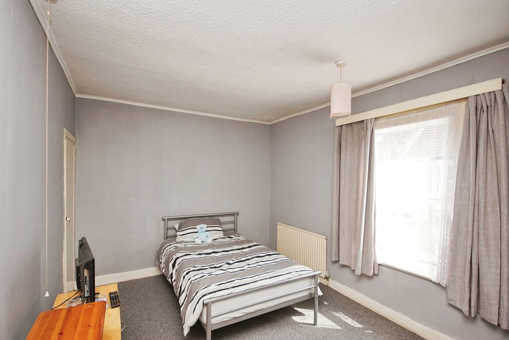 Property photo 3 of 17 Photo