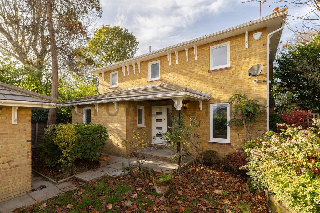 Property photo 1 of 39