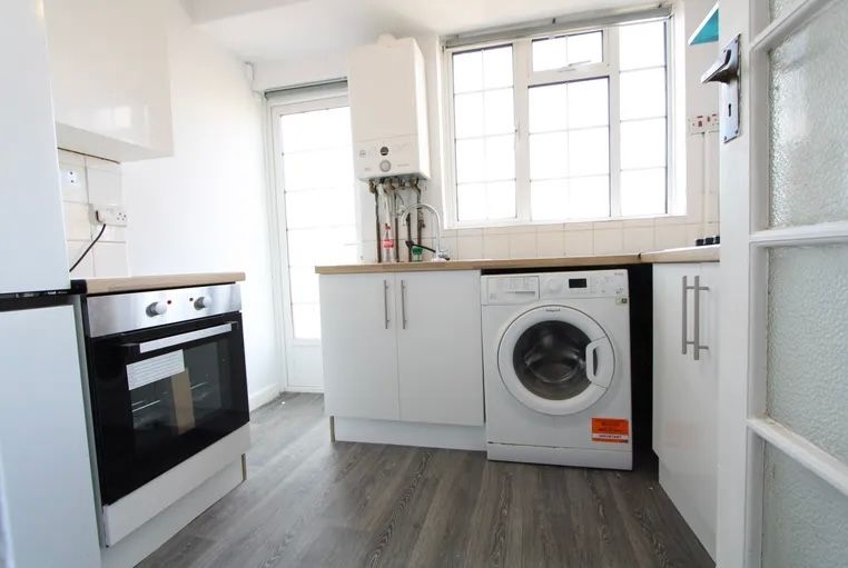 Property photo 3 of 23