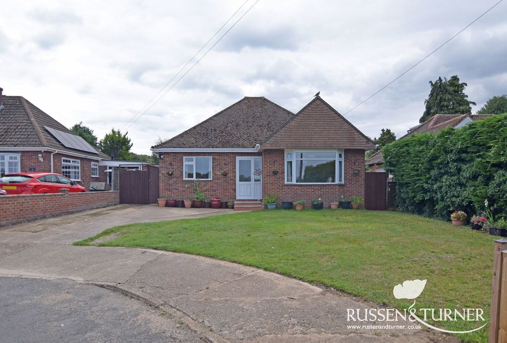 Property photo 1 of 16 1 - Front