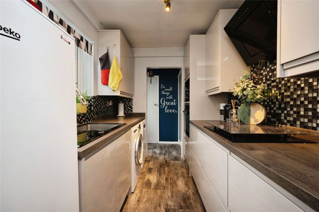 Property photo 3 of 17 Picture No. 07