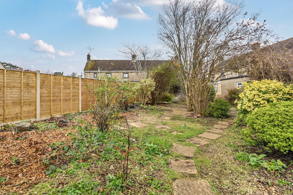 Property photo 3 of 22