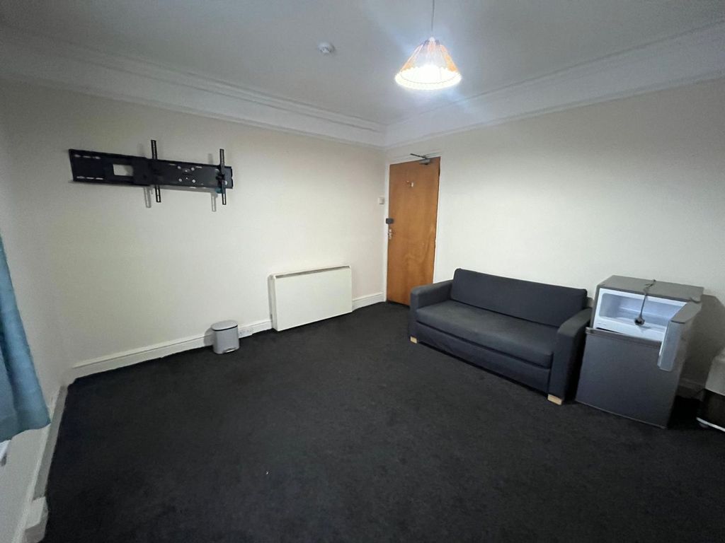 Property photo 3 of 3