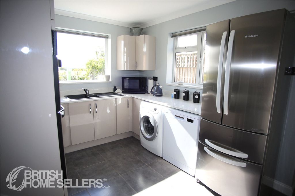 Property photo 2 of 22 Picture No. 20