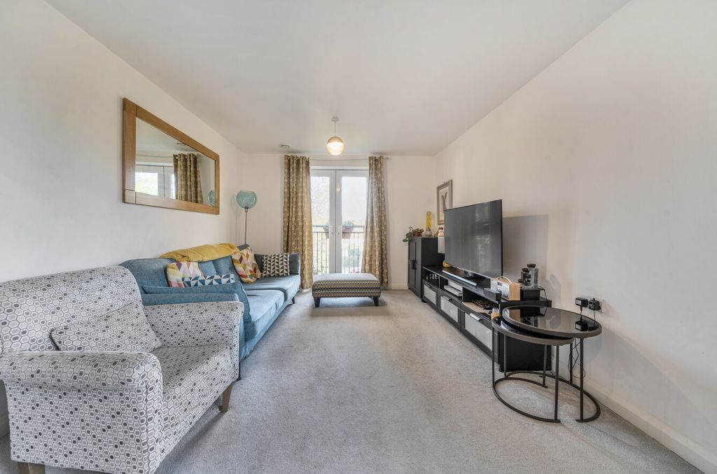 Property photo 3 of 8