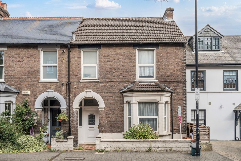 Property photo 1 of 14