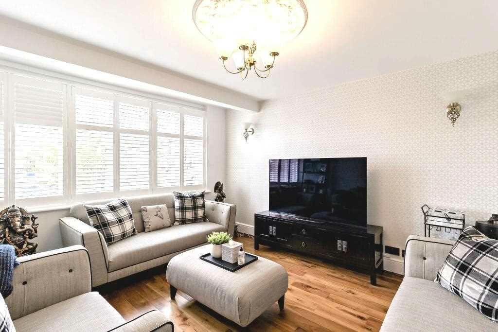 Property photo 2 of 12 Living Room 1.Jpeg