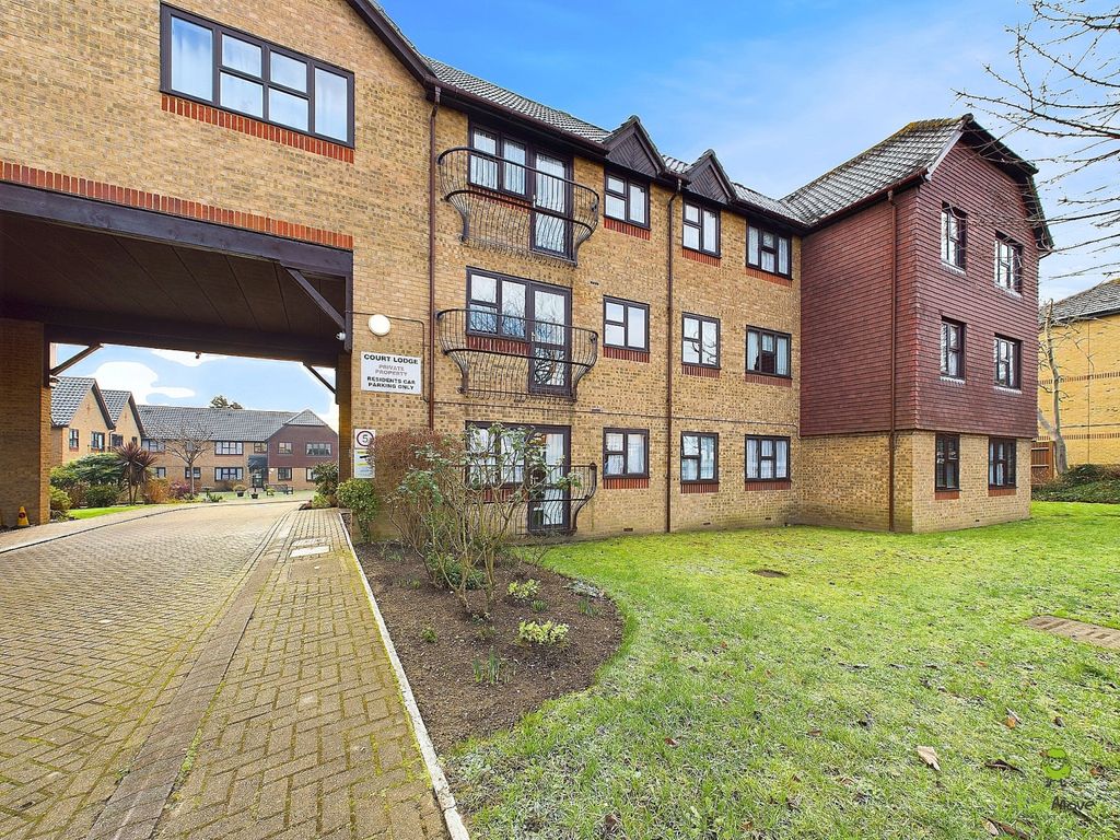 Property photo 2 of 9 Cam03418G0-Pr0170-Still008