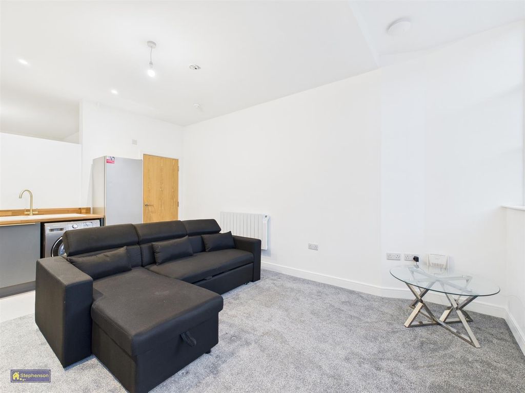 Property photo 3 of 6 Living Area