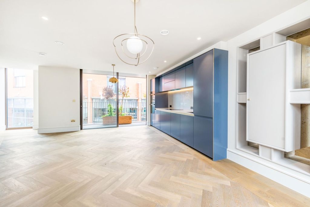 Property photo 2 of 16 Reception 1