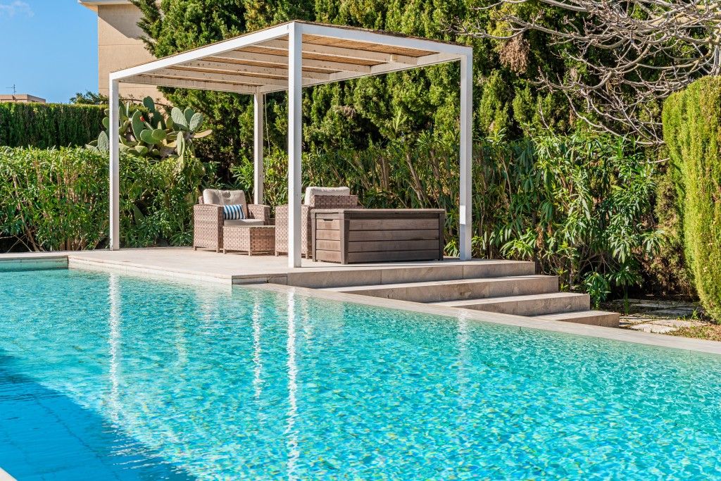 Property photo 2 of 20 Pool (1)