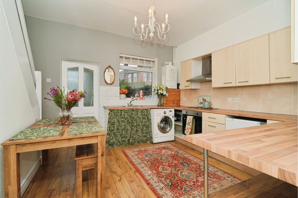 Property photo 2 of 13 Kitchen