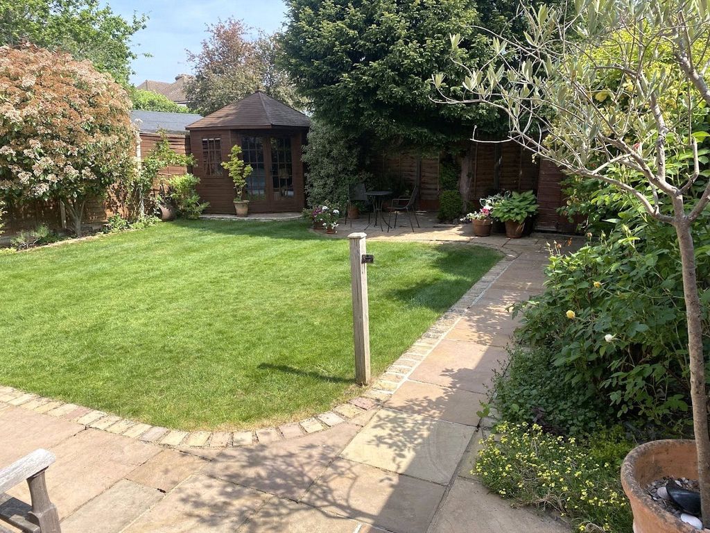 Property photo 2 of 19 Picture No. 43