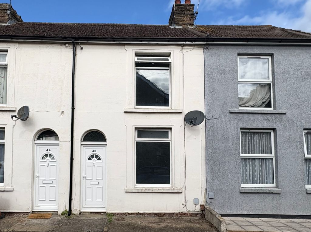 Property photo 1 of 8