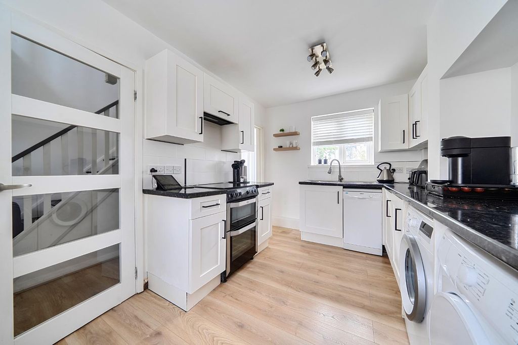 Property photo 2 of 14 4-1372760-15-68F8d56Bdf9d2-4.Jpg