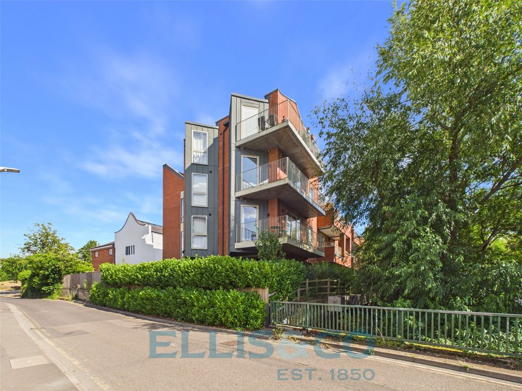 Property photo 1 of 15 Picture No. 05