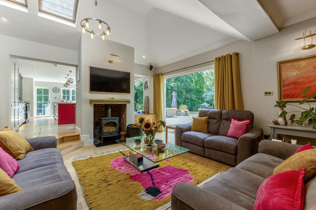 Property photo 2 of 19 Family Room
