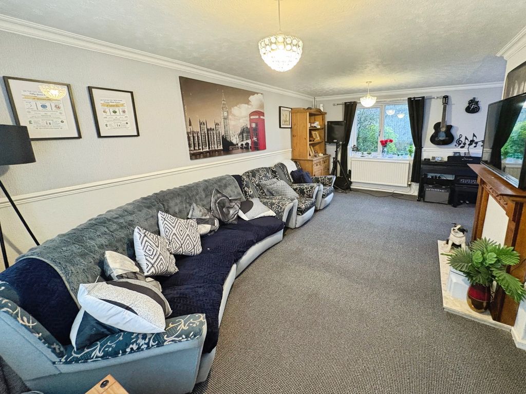 Property photo 3 of 14 69924B70-Img_7350