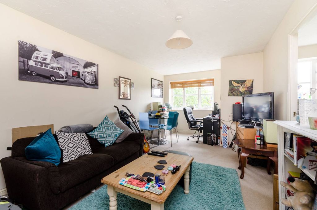 Property photo 3 of 7
