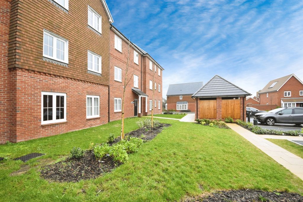 Property photo 3 of 16