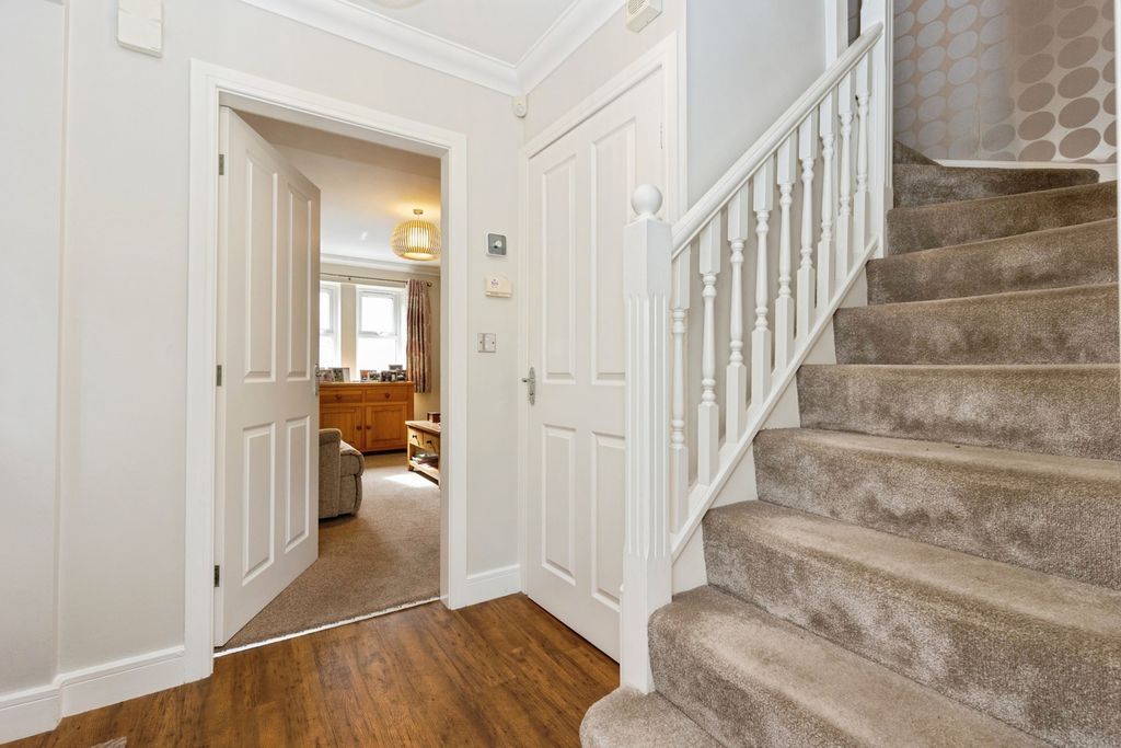Property photo 3 of 24 Pbox-Img.Jpg