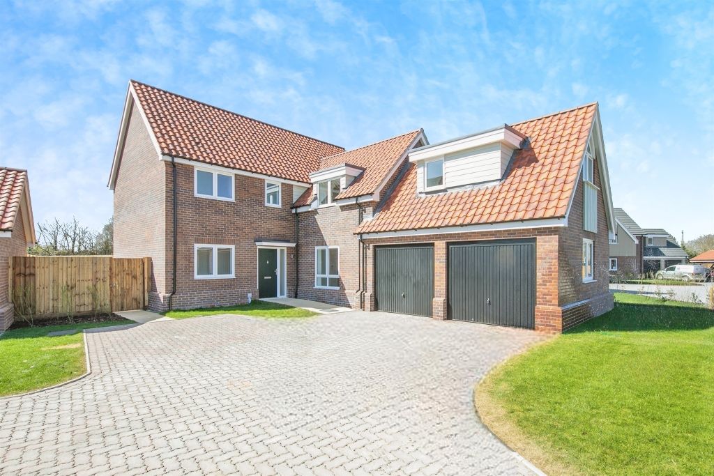 Property photo 1 of 12