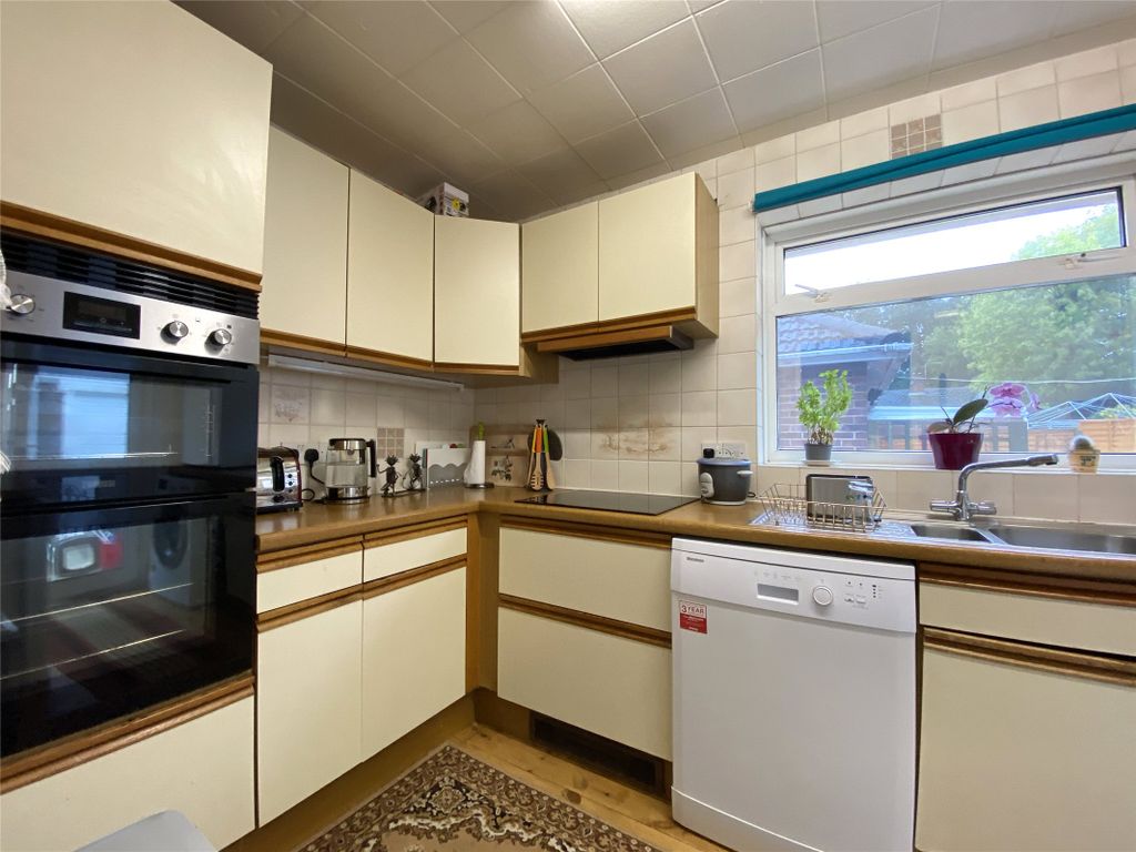 Property photo 3 of 8 Picture No. 05