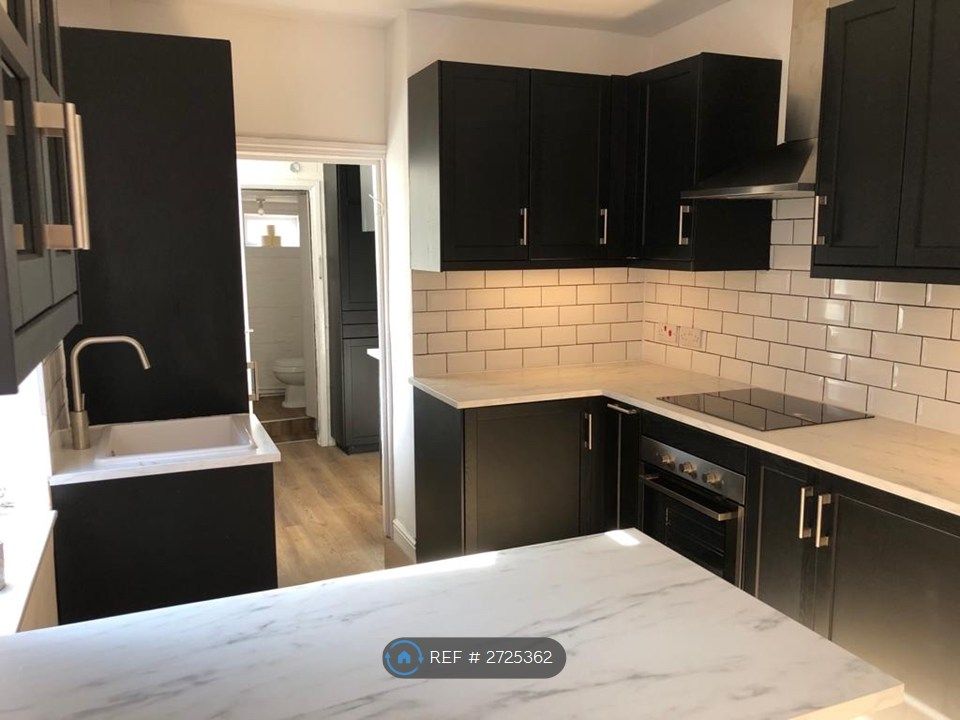 Property photo 1 of 27 Kitchen