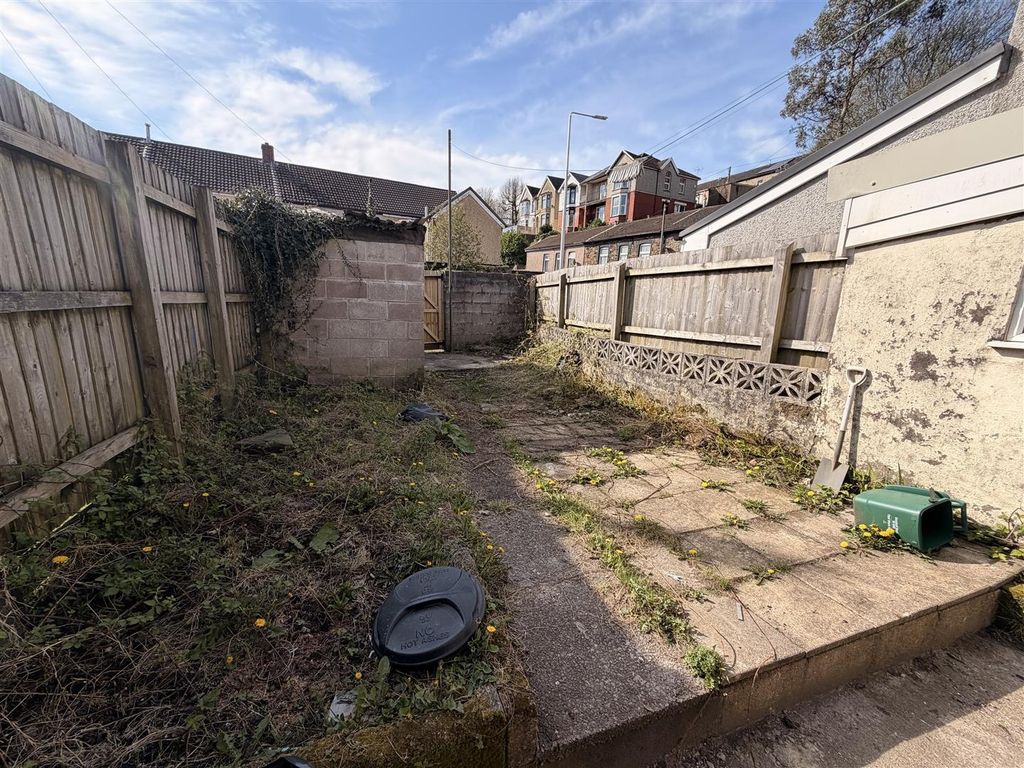 Additional image 28 of 3 bed semi-detached house to rentWhitting Street Porth, Porth CF39