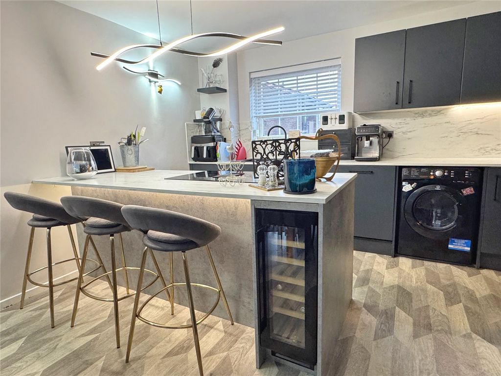 Property photo 1 of 22 Picture No. 15