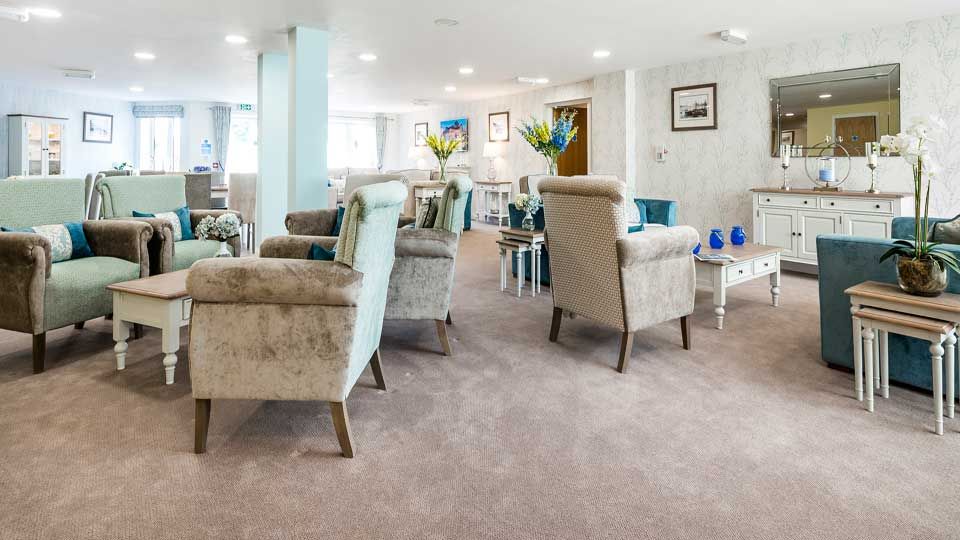 Property photo 3 of 9 Typical Homeowners Lounge