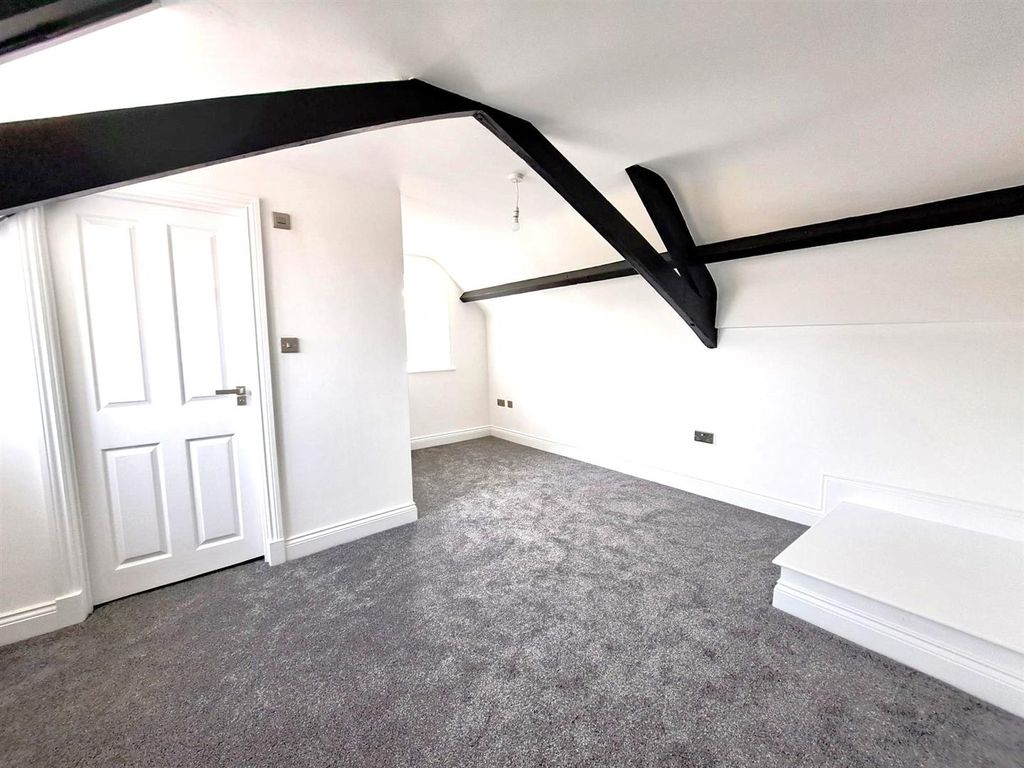 Property photo 3 of 14 Bedroom