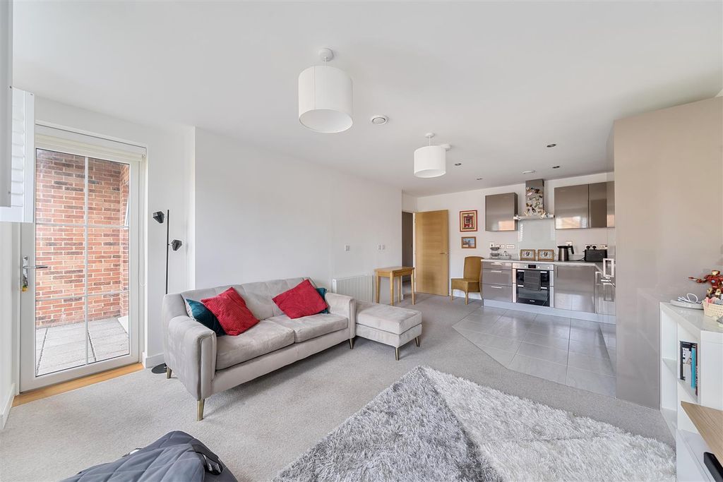 Property photo 3 of 22 1360745-7-68E532A1E444F.Jpg